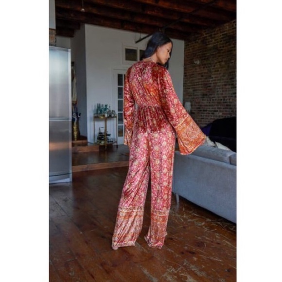 SOLD✨FREE PEOPLE Harper Velvet Printed One Piece Sangria Wine Jumpsuit (Medium) - Picture 4 of 13